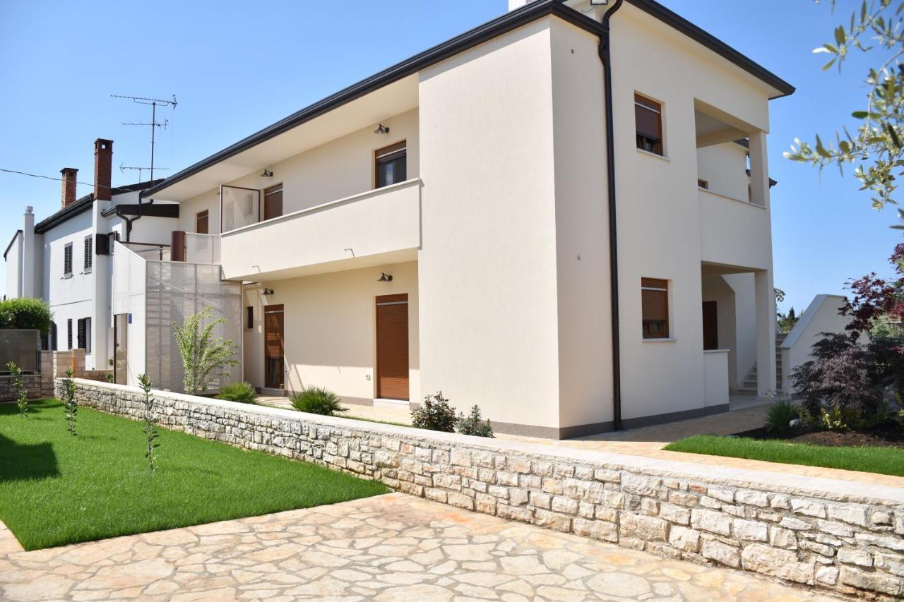 Apartmani Diana Novigrad Istria Exterior foto