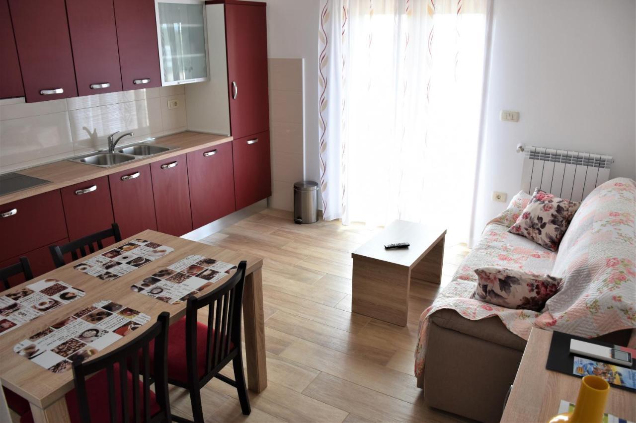 Apartmani Diana Novigrad Istria Exterior foto