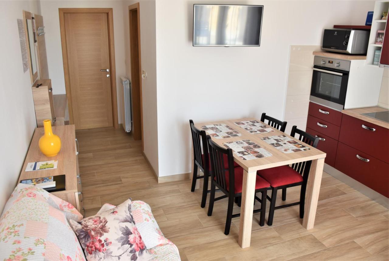 Apartmani Diana Novigrad Istria Exterior foto